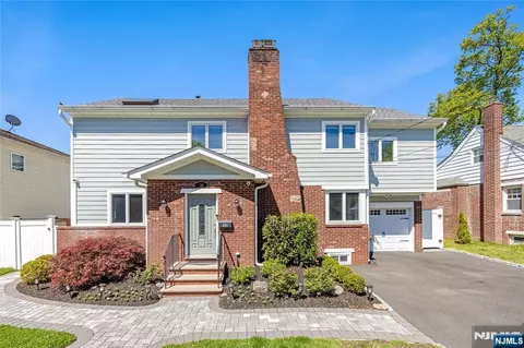 30 Elm St, Dumont, NJ 07628