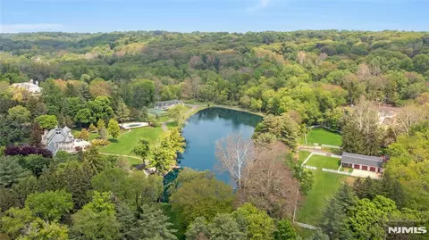 116 E Saddle River Rd, Saddle River, NJ 07458