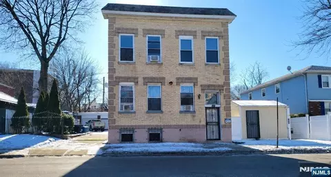 89 Tremont Ave, East Orange, NJ 07018