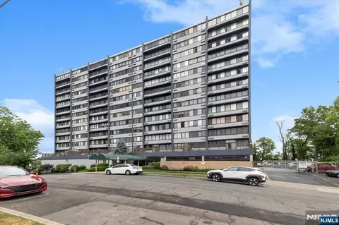 180 Lafayette Ave #4G, Passaic, NJ 07055
