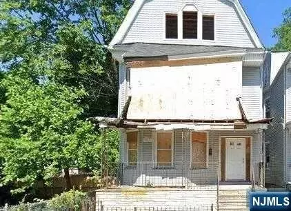 289 Amherst St, East Orange, NJ 07018