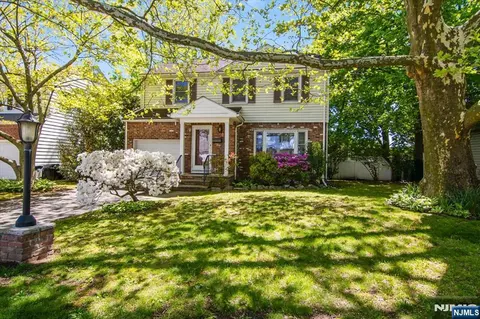 830 Collingwood Ave, Maywood, NJ 07607