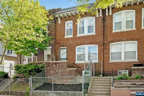 179 William St, East Orange, NJ 07017