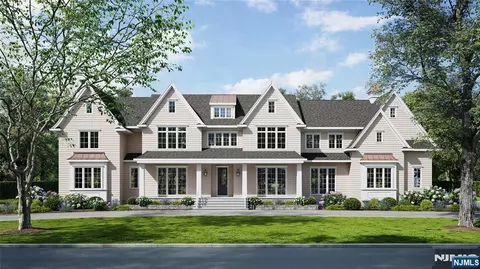 939 Briarwoods Rd, Franklin Lakes, NJ 07417