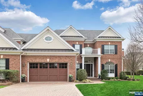 117 Cortland Dr, Saddle River, NJ 07458