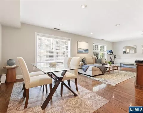 211 3rd St #1, Hoboken, NJ 07030