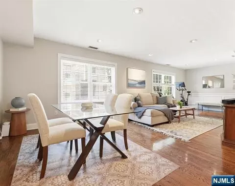 211 3rd St #1, Hoboken, NJ 07030
