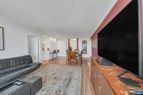 1530 Palisade Ave #23E, Fort Lee, NJ 07024