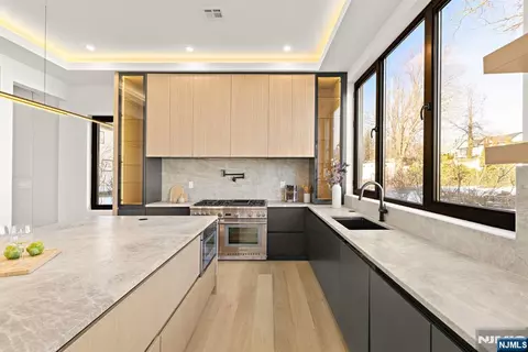 Kitchen - 210 Hillcrest Dr, Paramus, NJ 07652 photo 2 of 3