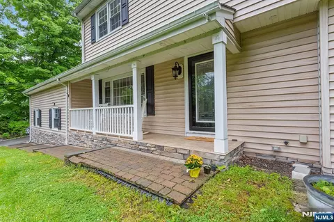 Exterior - 596 Terhune Dr, Wayne, NJ 07470 photo 3 of 8