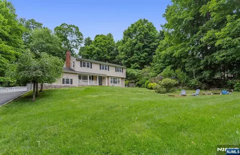 Exterior - 596 Terhune Dr, Wayne, NJ 07470 photo 1 of 8