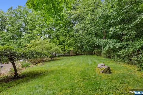 Exterior - 596 Terhune Dr, Wayne, NJ 07470 photo 6 of 8