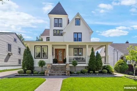 209 W Passaic Ave, Rutherford, NJ 07070