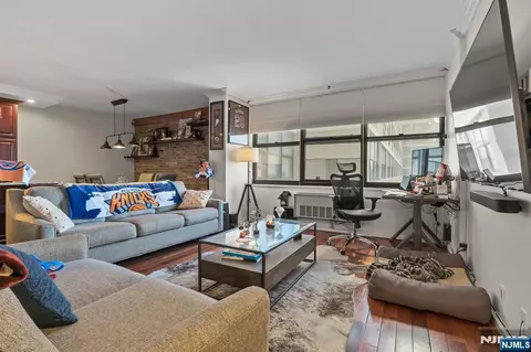 7002 Jfk Blvd E #11A, Guttenberg, NJ 07093