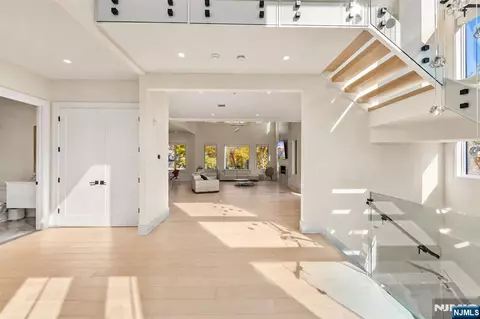 Entry Way - 3 Mountain View Ct, Demarest, NJ 07627 photo 1 of 12