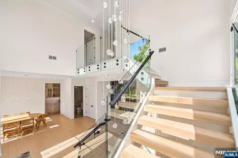 Entry Way - 3 Mountain View Ct, Demarest, NJ 07627 photo 11 of 12
