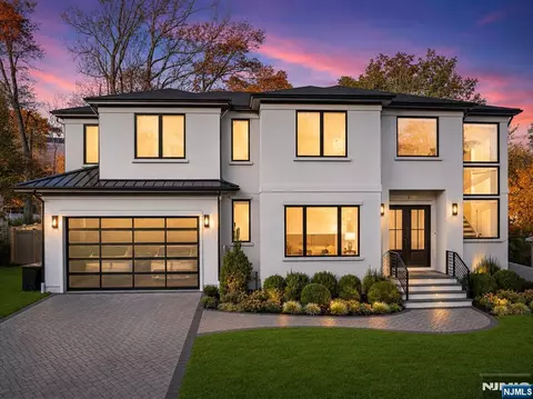 Exterior - 3 Mountain View Ct, Demarest, NJ 07627 photo 6 of 6