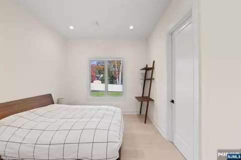 Bedroom - 3 Mountain View Ct, Demarest, NJ 07627 photo 1 of 4