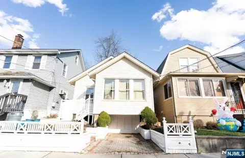 78 Beech St, Belleville, NJ 07109