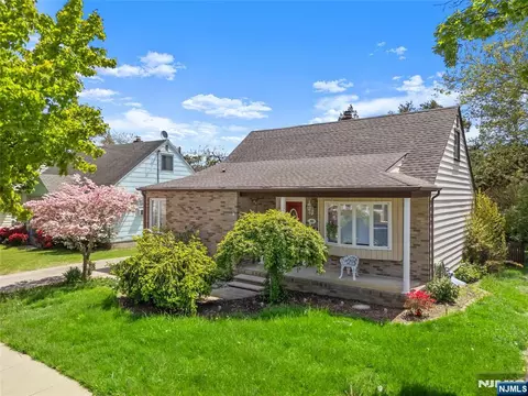 43 Elm Hill Rd, Clifton, NJ 07013
