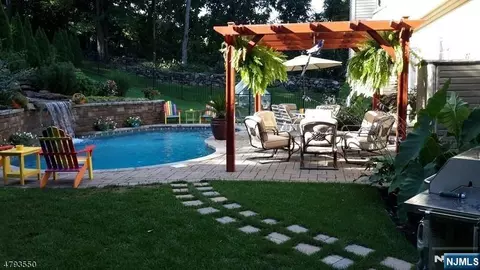 332 Lake Wallkill Rd, Sussex, NJ 07461