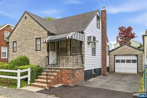 116 Hamilton Ave, Fairview, NJ 07022