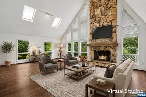 66 Adams Dr, Cresskill, NJ 07626