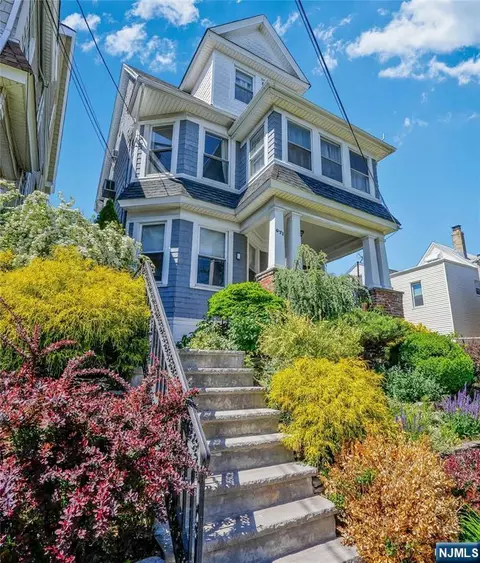 671 Devon St, Kearny, NJ 07032