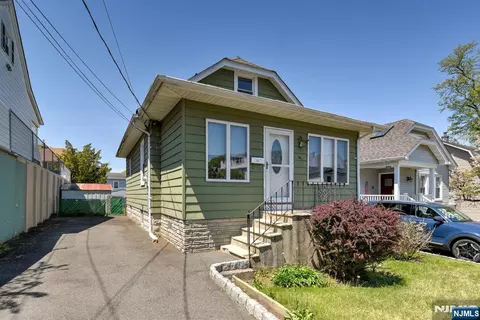 61 Yale St, Nutley, NJ 07110