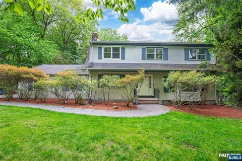 115 Hampshire Hill Rd, Saddle River, NJ 07458