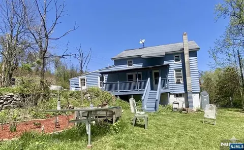176 Margaret King Ave, Ringwood, NJ 07456
