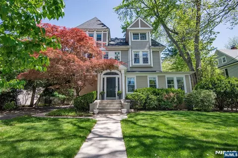 157 Prospect Ave, Westwood, NJ 07675