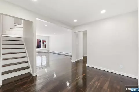 325 Schley St, Newark, NJ 07112