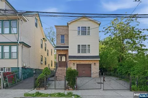 141 Schuyler Ave, Newark, NJ 07112