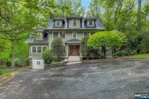 30 Tower Hill Rd, Mountain Lakes, NJ 07046