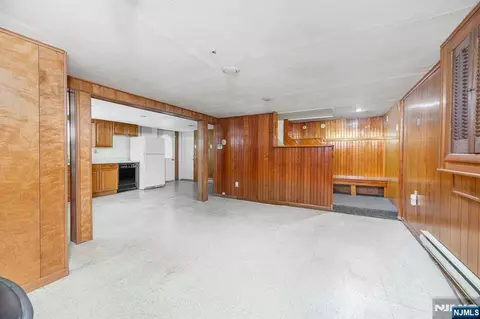 Living - 225 Linden Rd, Wayne, NJ 07470 photo 5 of 5