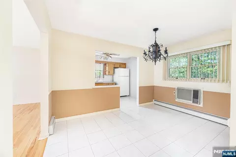 Dining - 225 Linden Rd, Wayne, NJ 07470 photo 2 of 4
