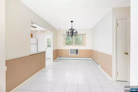 Dining - 225 Linden Rd, Wayne, NJ 07470 photo 1 of 4