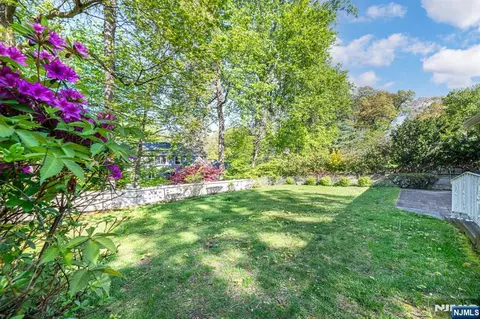 Exterior - 225 Linden Rd, Wayne, NJ 07470 photo 4 of 5