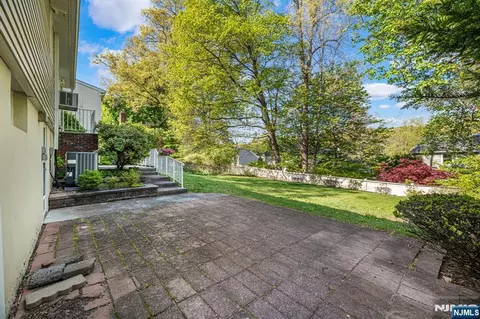 Exterior - 225 Linden Rd, Wayne, NJ 07470 photo 2 of 5