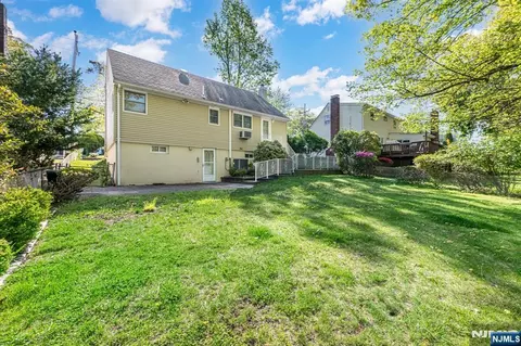 Exterior - 225 Linden Rd, Wayne, NJ 07470 photo 5 of 5