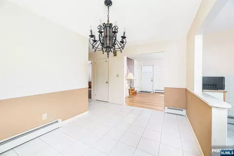 Dining - 225 Linden Rd, Wayne, NJ 07470 photo 4 of 4