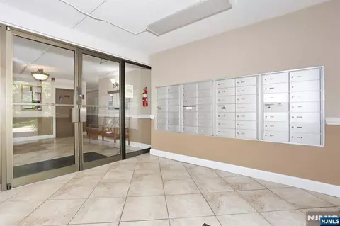 550 Fairview #312, Westwood, NJ 07675