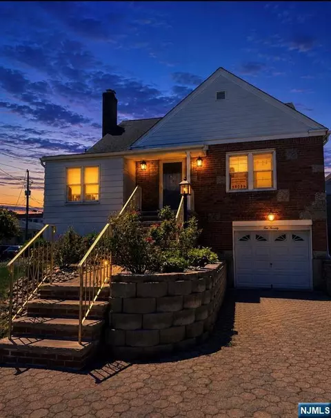 270 Bell Ave, Hasbrouck Heights, NJ 07604
