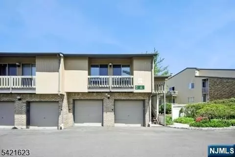 16 Hart Dr, West Orange, NJ 07052