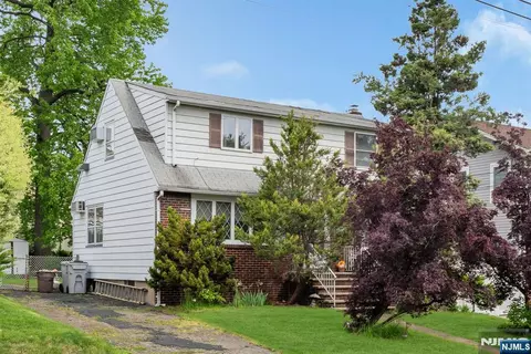 123 Summit Ave, Elmwood Park, NJ 07407