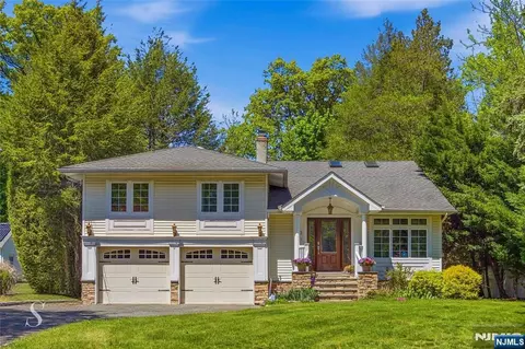 83 Norman Pl, Tenafly, NJ 07670