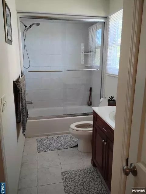 Bath - 277 3rd St, Hackensack, NJ 07601 photo 3 of 3