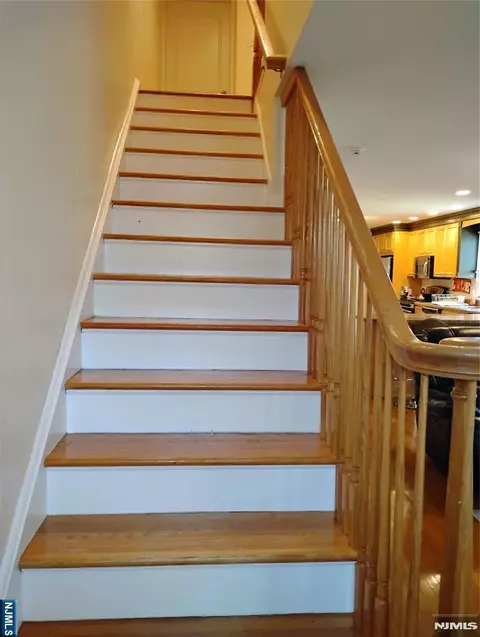 Entry Way - 277 3rd St, Hackensack, NJ 07601 photo 2 of 3