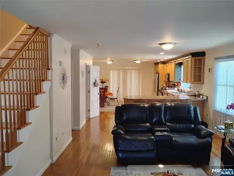 Entry Way - 277 3rd St, Hackensack, NJ 07601 photo 1 of 3